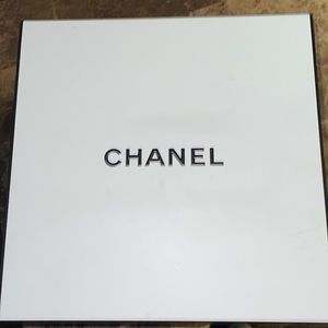 Chanel perfume box
